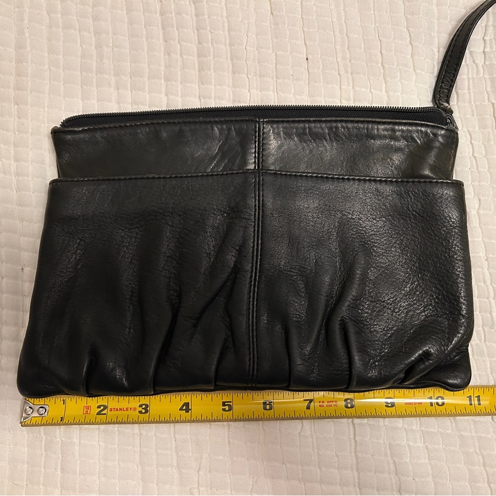 Vintage Levi's Classic Black Leather Wristlet